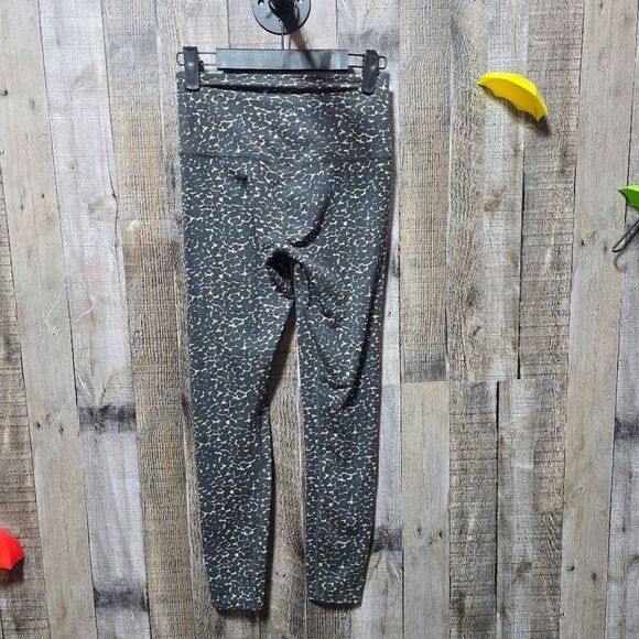 Varley Women's Let's Move High Rise 25" Leggings - Cluster Leopard - Picture 3 of 6